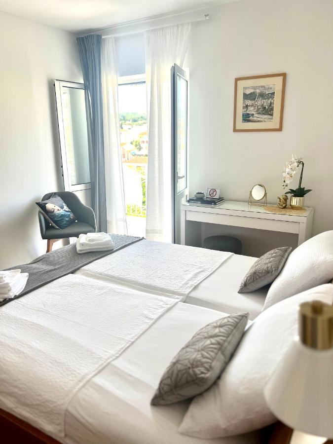 Hvar Deluxe Rooms 赫瓦尔 外观 照片